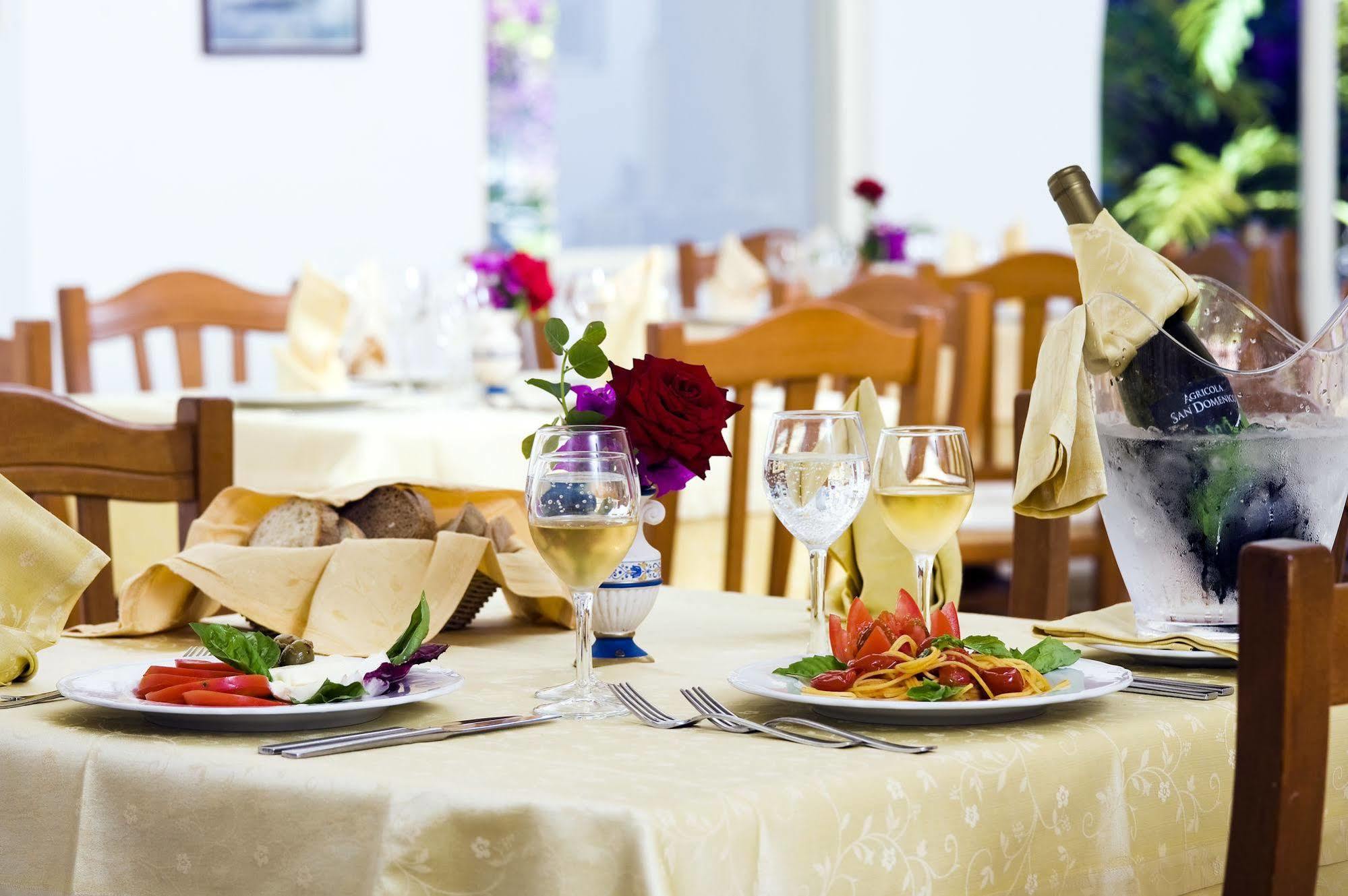 Villa Angela Hotel & Spa Форио Экстерьер фото